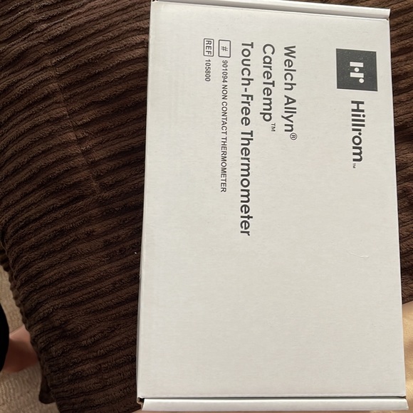 Touch-Free Thermometer - Picture 2 of 4